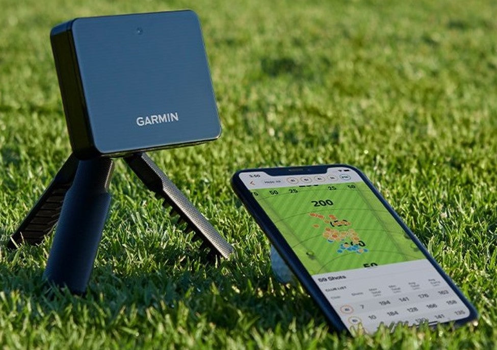 Ensemble de démarrage de golf à domicile : On Par Golfnet, tapis de golf Teaching Pro et simulateur de golf Garmin Approach R10 